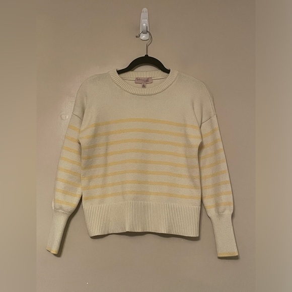 Philosophy yellow sweater. Large - Picture 1 of 3